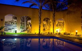 Desert Palace Hotel